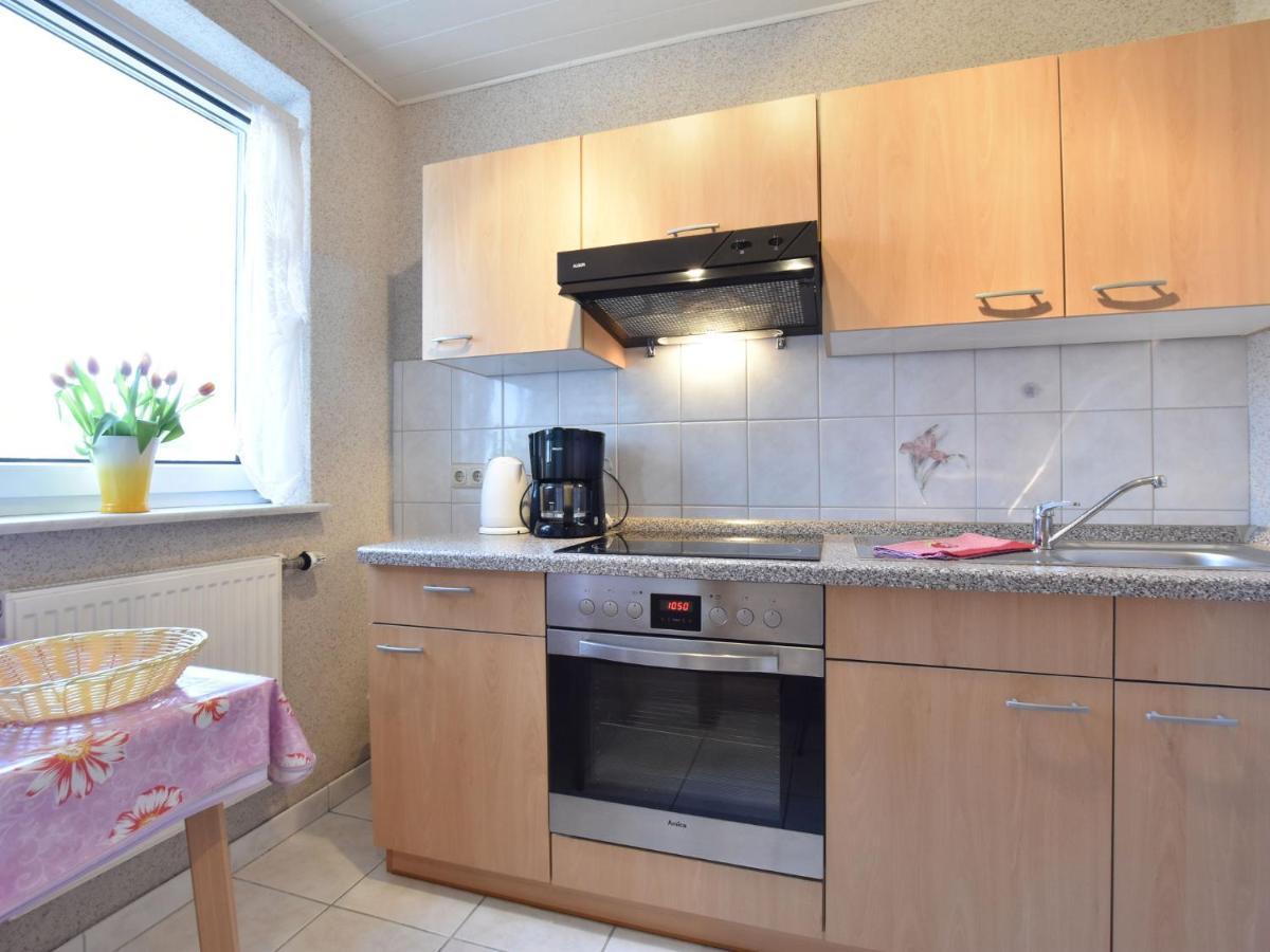 Apartment With Terrace In Warnkenhagen Номер фото
